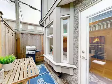 Hallway Photo of 101 1672 E Pender Street, Vancouver, BC