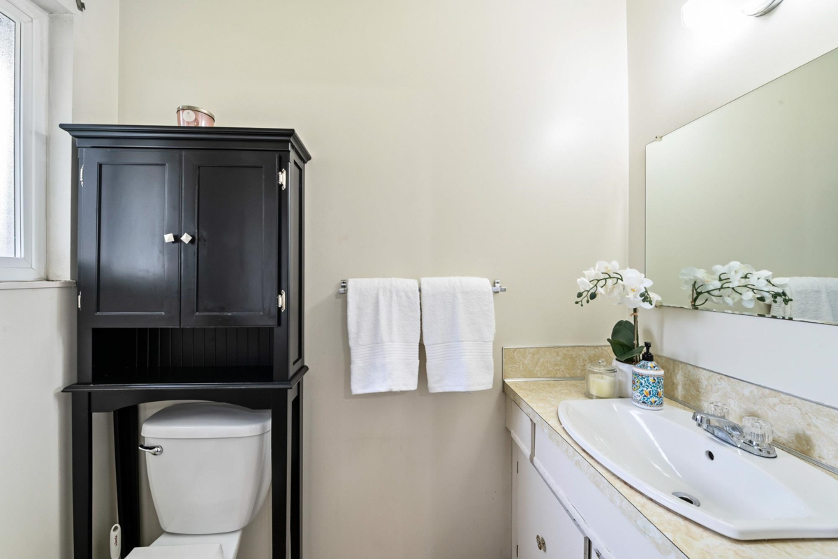 Basement Recreation Room Photo of 7084 Papuc Place, Delta, BC