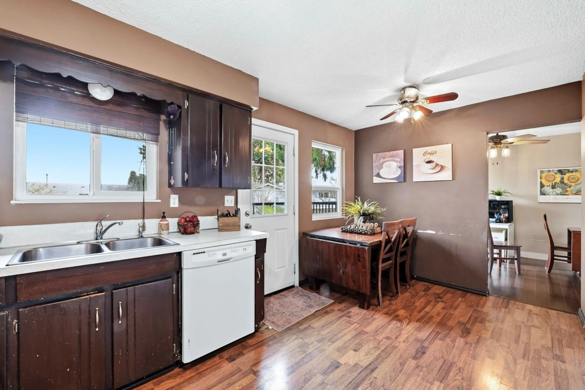 Guest Bathroom Photo of 7084 Papuc Place, Delta, BC