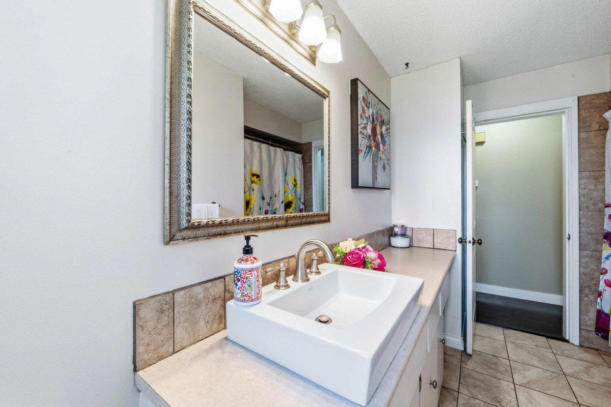 Mudroom Photo of 7084 Papuc Place, Delta, BC