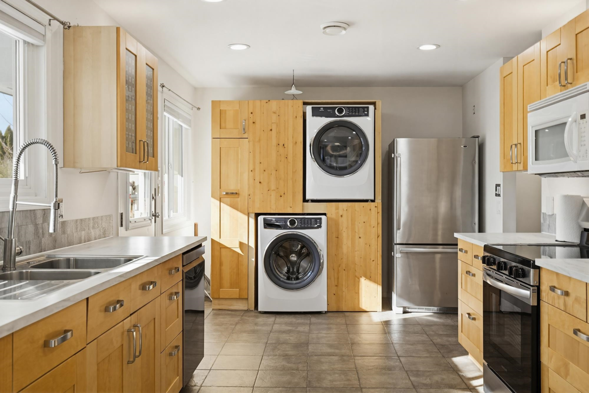 Dining Area Photo of 33394 Heather Avenue, Mission, BC