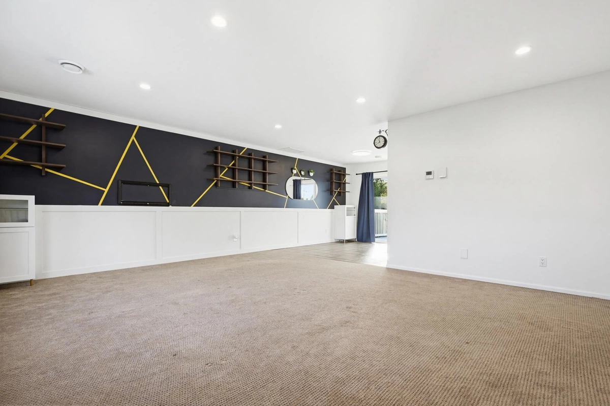 Kitchen Island Photo of 33394 Heather Avenue, Mission, BC