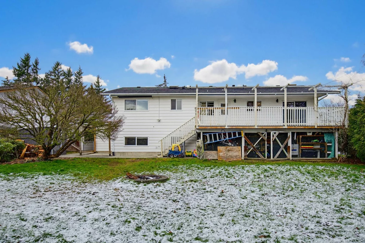 Neighborhood Park Photo Near 33394 Heather Avenue, Mission, BC