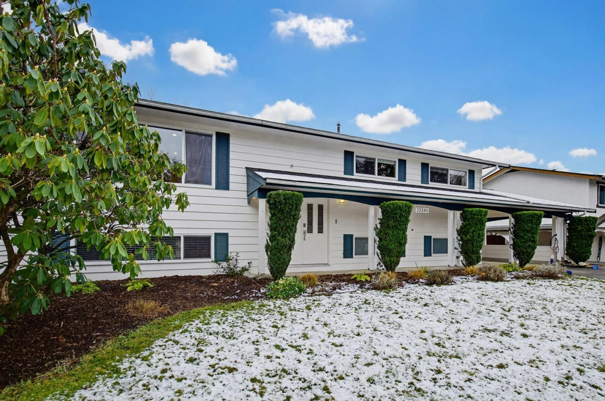 Outdoor Kitchen Photo of 33394 Heather Avenue, Mission, BC