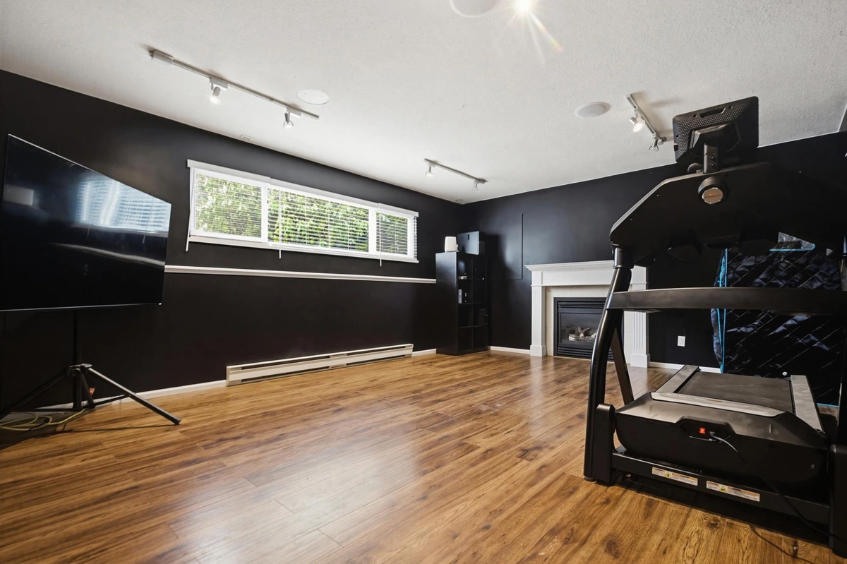 Primary Bedroom Photo of 33394 Heather Avenue, Mission, BC