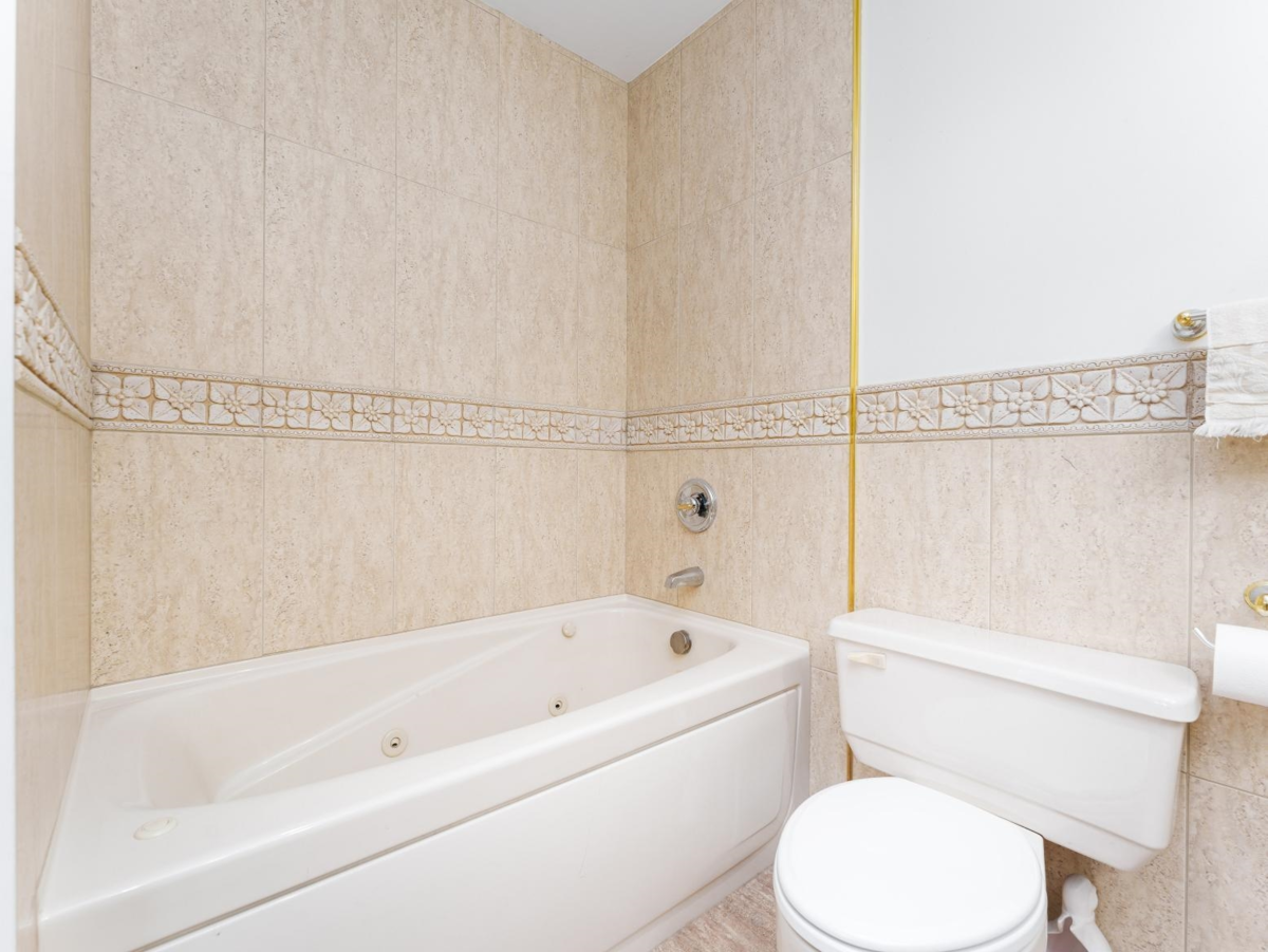 Powder Room Photo of 1450 W 40th Avenue, Vancouver, BC