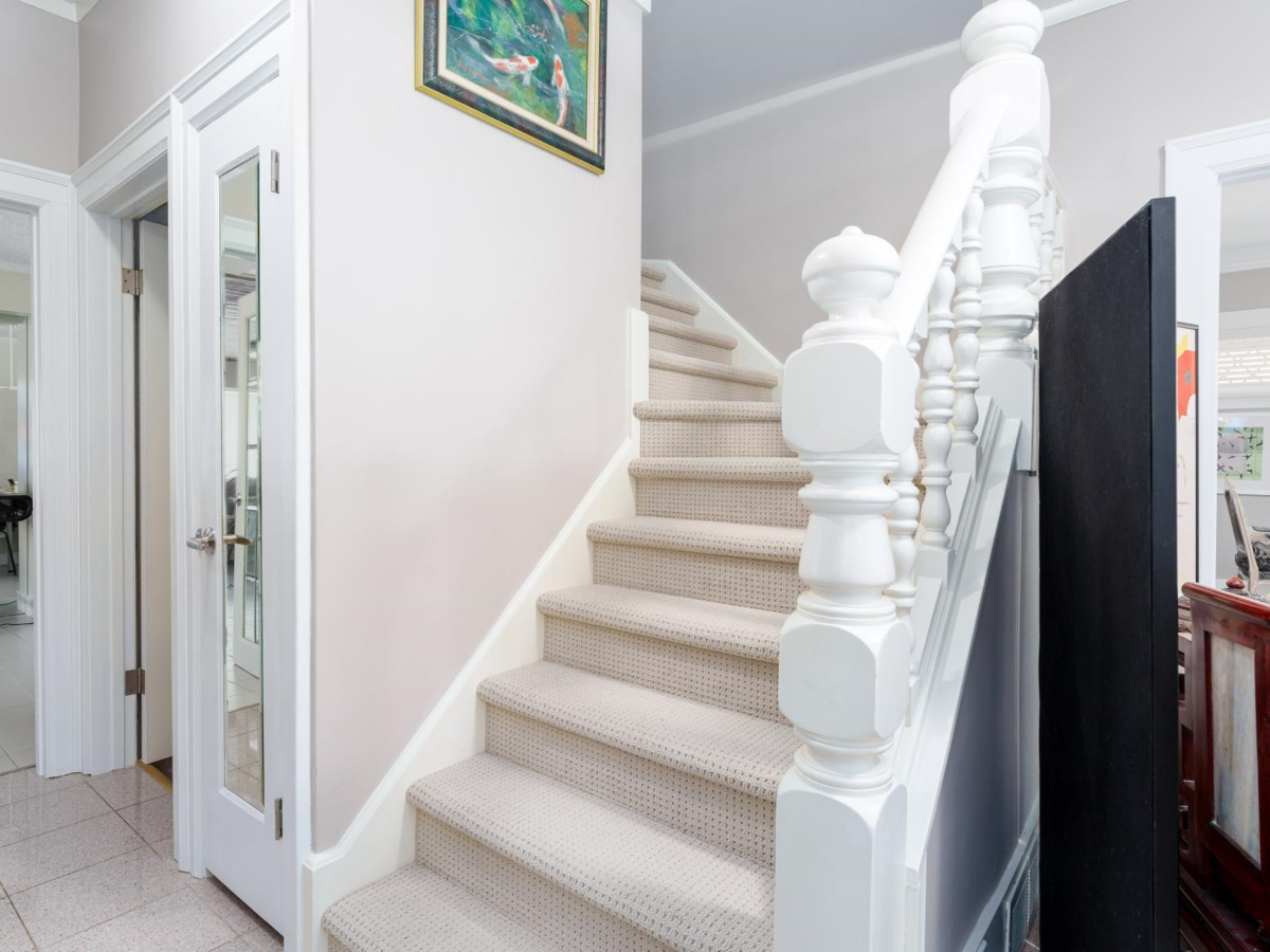 Primary Bathroom Photo of 1450 W 40th Avenue, Vancouver, BC