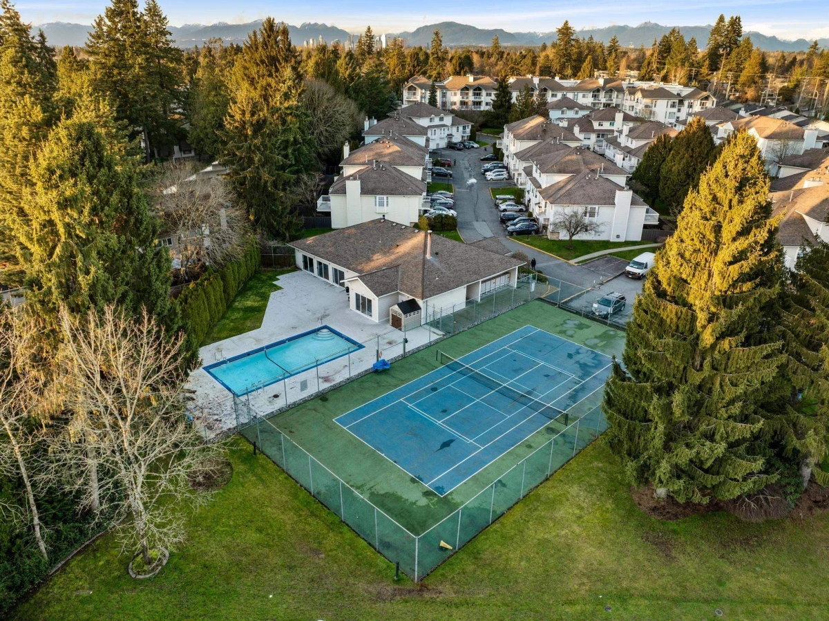 Family Room Photo of 319 13918 72 Avenue, Surrey, BC