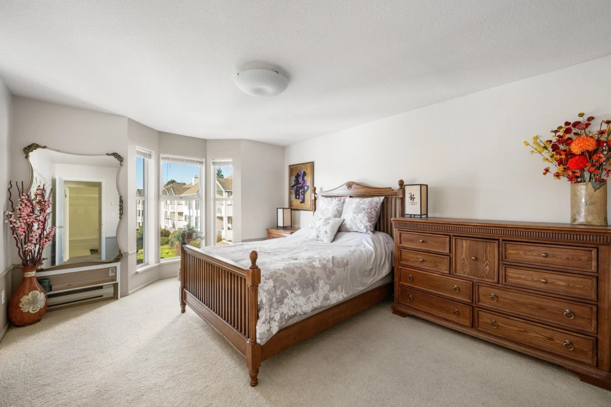 Office / Den Photo of 319 13918 72 Avenue, Surrey, BC