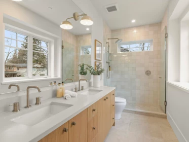 Guest Bathroom Photo of 1 3919 W 18th Avenue, Vancouver, BC