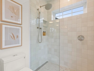 Powder Room Photo of 1 3919 W 18th Avenue, Vancouver, BC