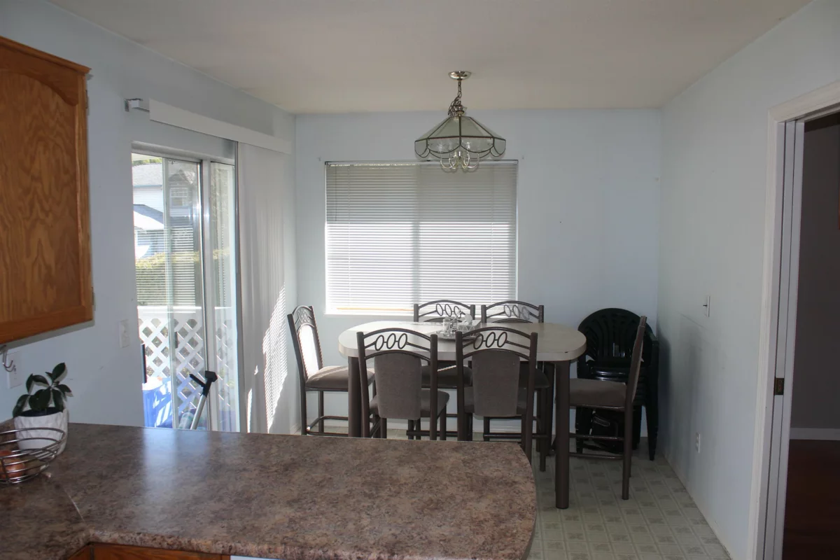 Family Room Photo of 6310 171 Street, Surrey, BC