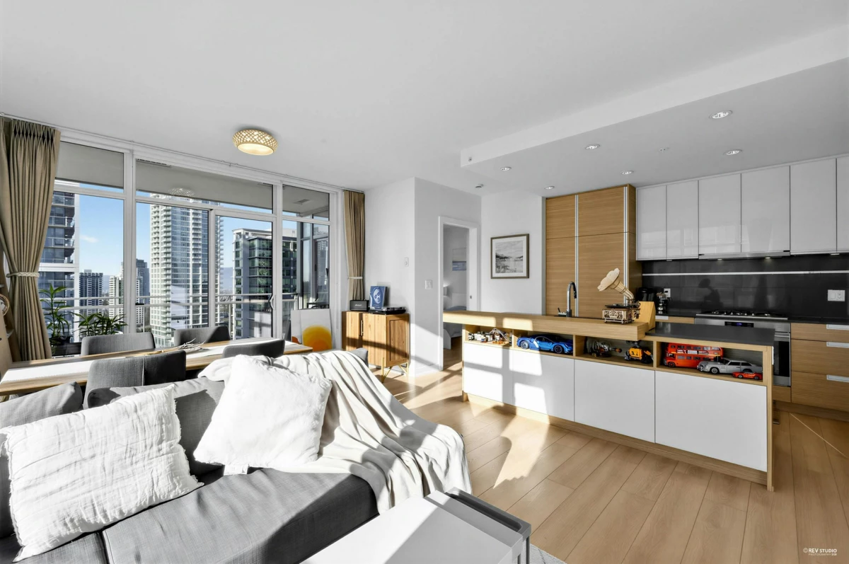 Exterior Rear Photo of 1901 4688 Kingsway, Burnaby, BC