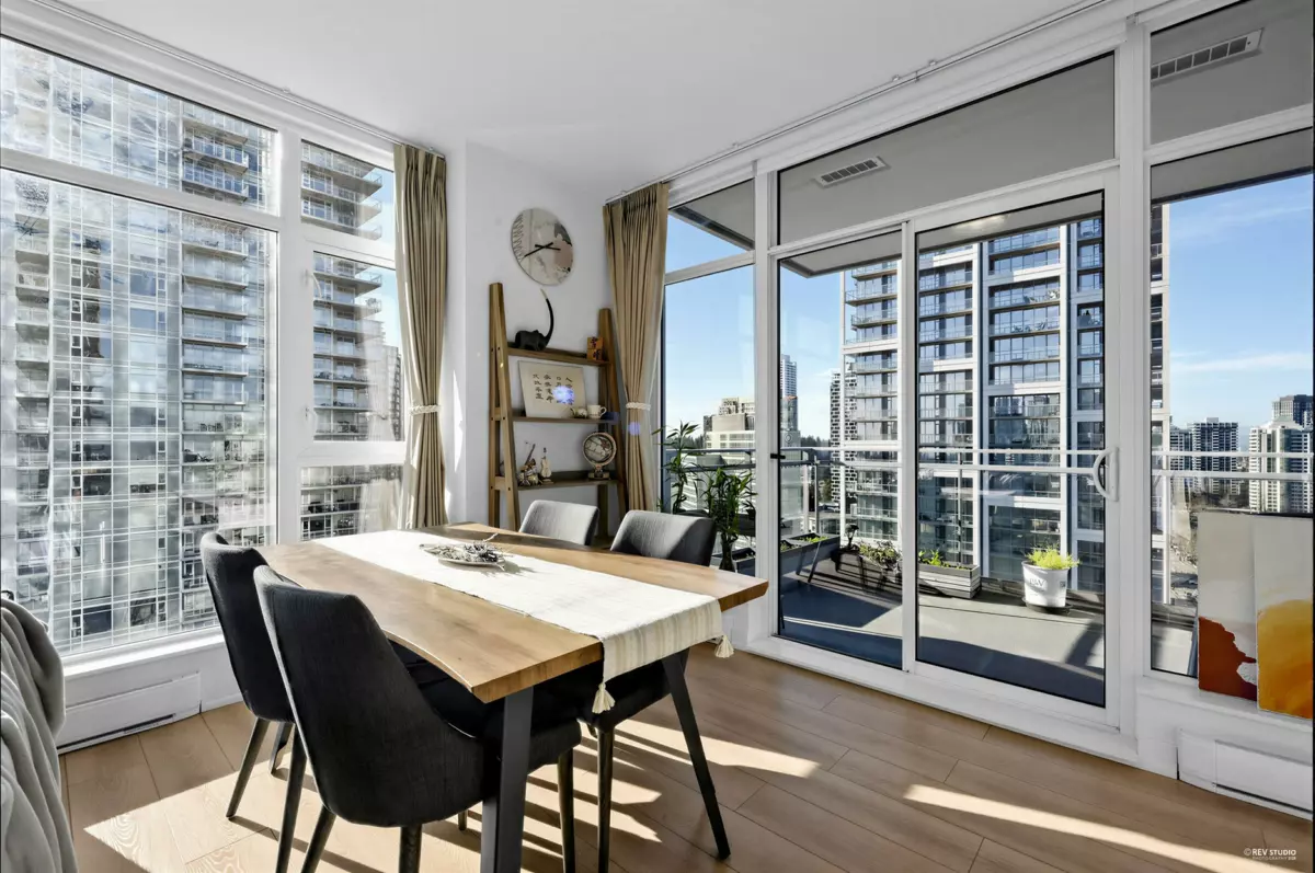 Kitchen Photo of 1901 4688 Kingsway, Burnaby, BC