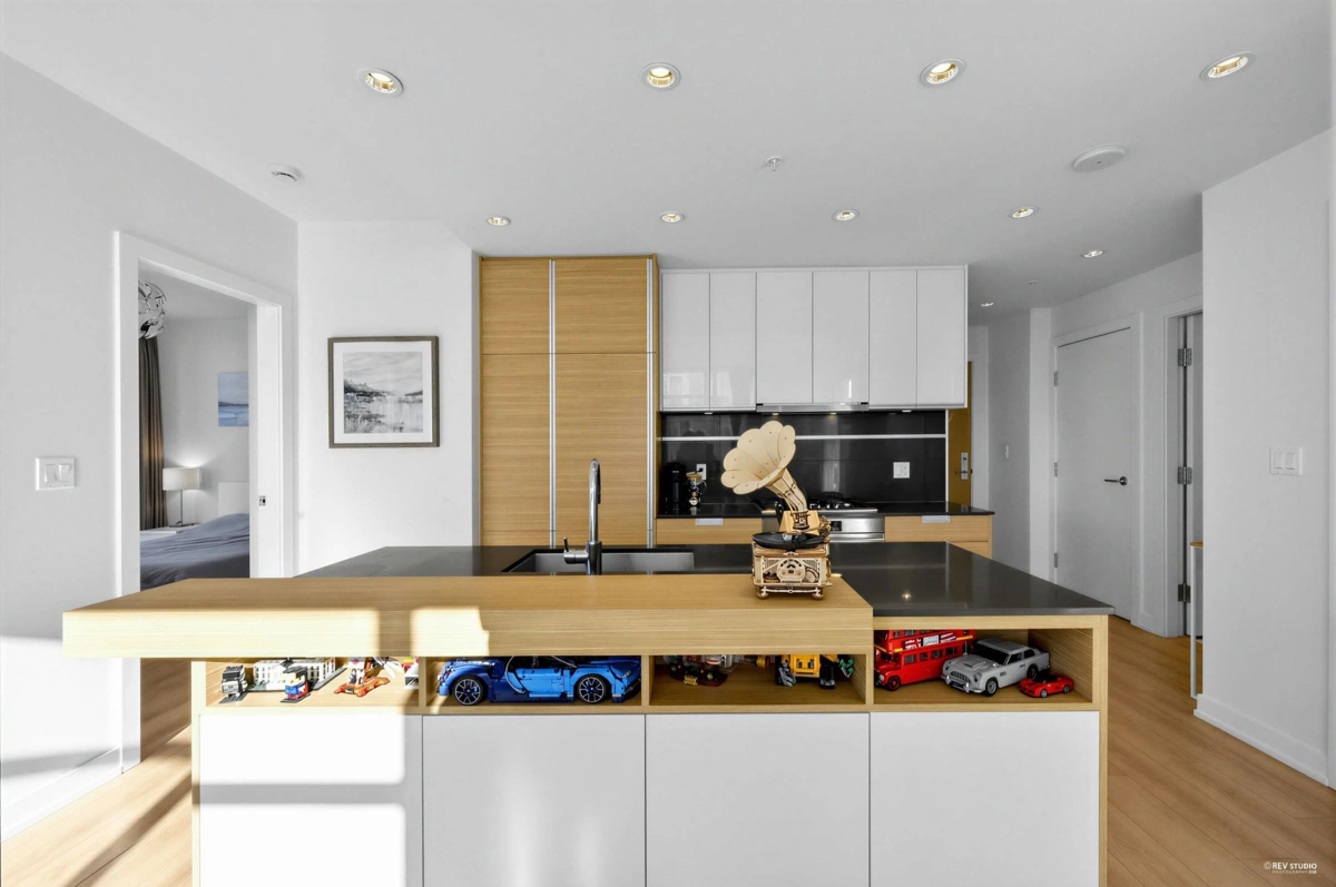 Primary Bathroom Photo of 1901 4688 Kingsway, Burnaby, BC