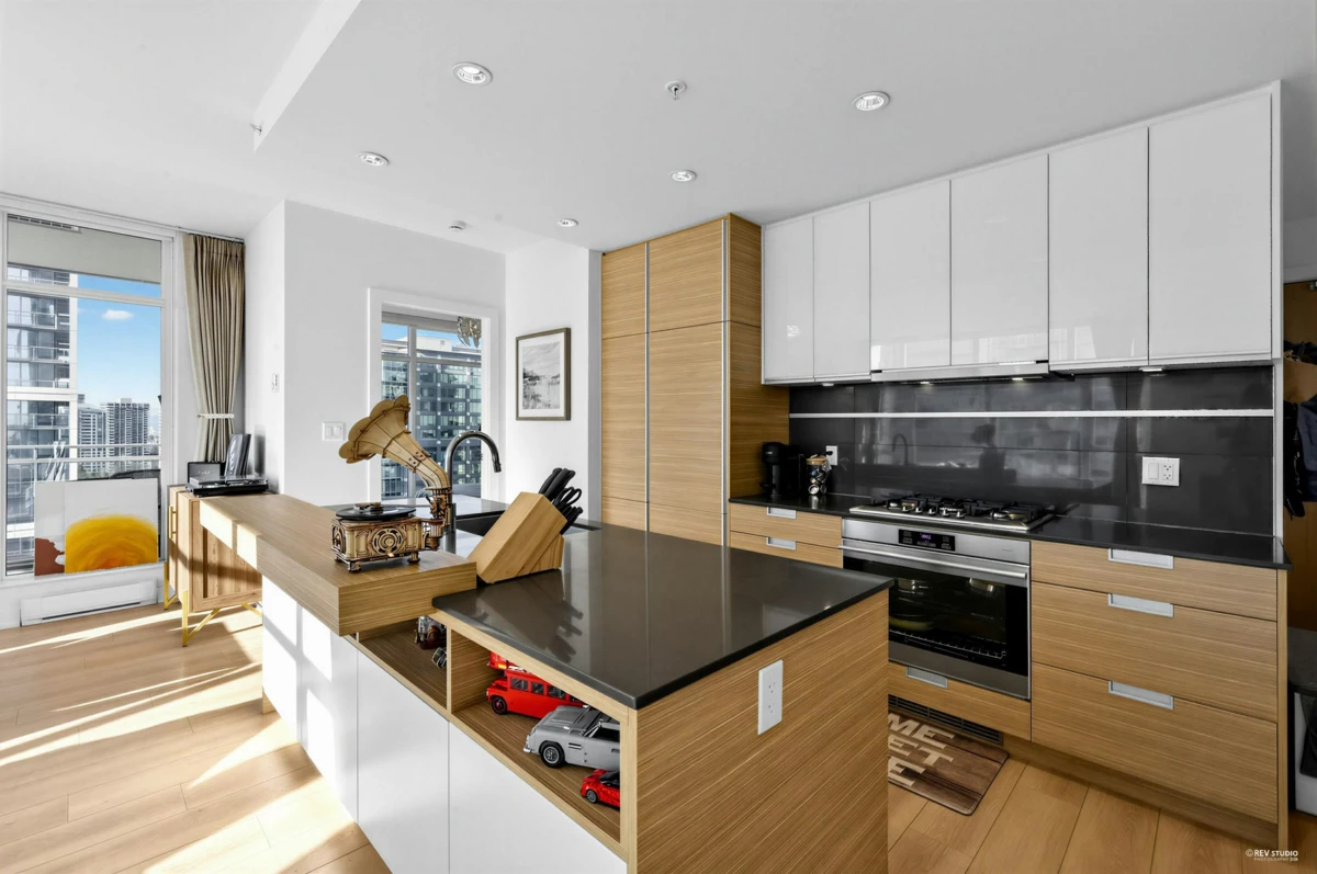 Primary Bedroom Photo of 1901 4688 Kingsway, Burnaby, BC