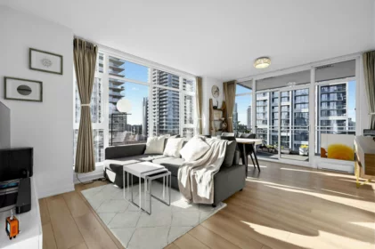 1901 4688 Kingsway, Burnaby, BC, Metrotown — 2 bed apartment/condo for sale