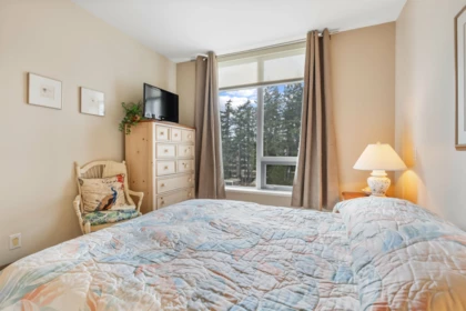 Primary Bedroom Photo of 303 1473 Johnston Road, White Rock, BC