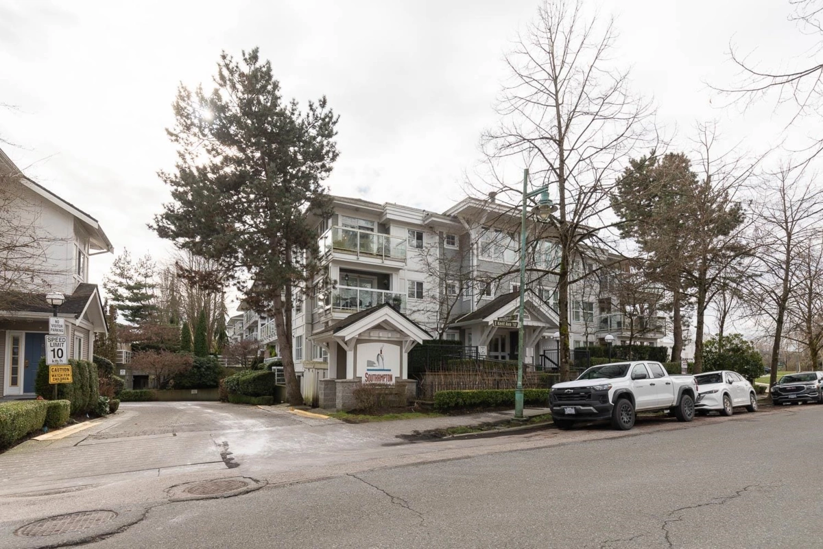 Swimming Pool Photo of 107 3038 E Kent Avenue South, Vancouver, BC