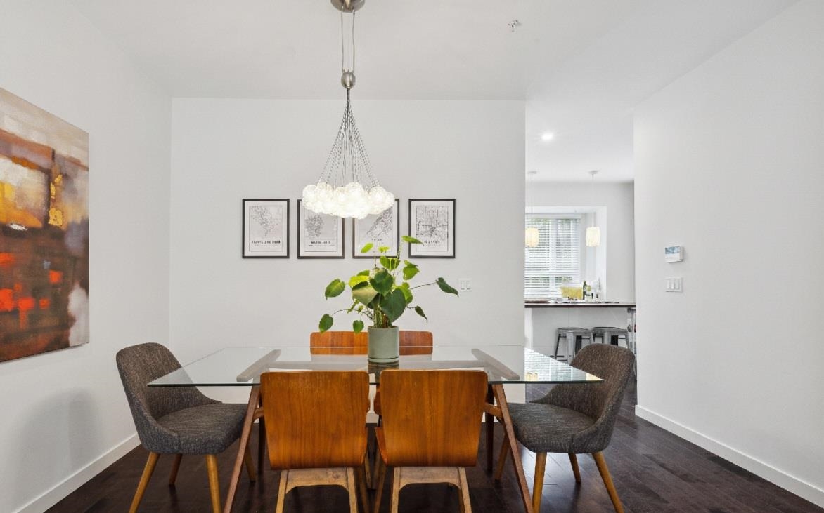 Kitchen Island Photo of 158 W 22nd Street, North Vancouver, BC