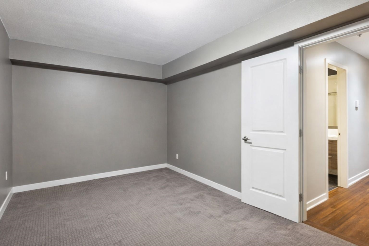 Primary Bathroom Photo of 158 W 22nd Street, North Vancouver, BC