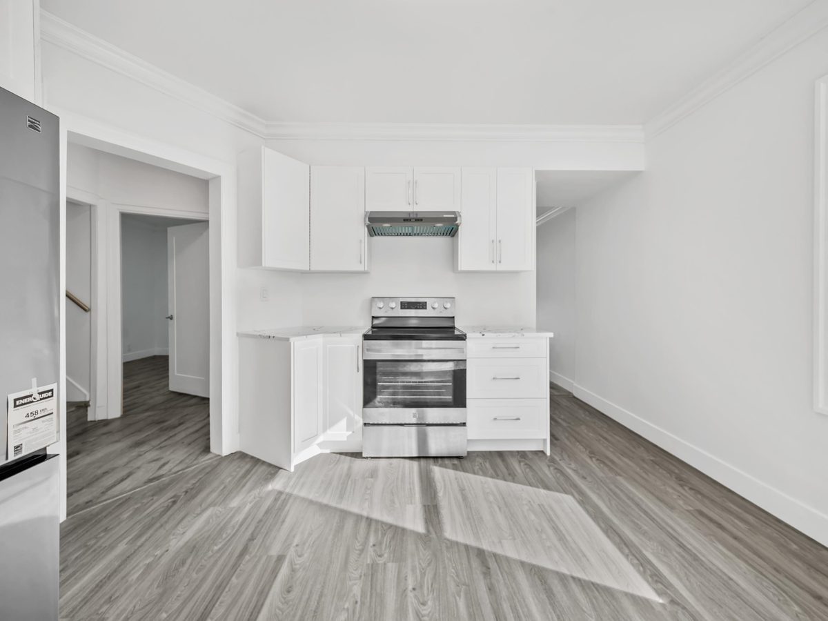 Entry Foyer Photo of 12734 246 Street, Maple Ridge, BC