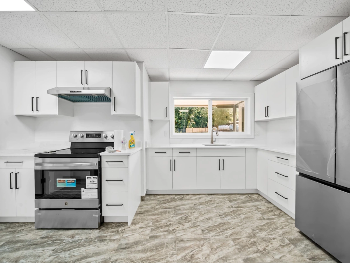 Swimming Pool Photo of 12734 246 Street, Maple Ridge, BC