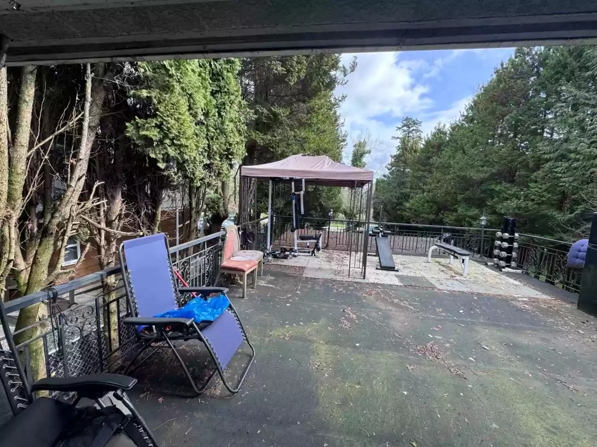 Powder Room Photo of 8356 Elliott Street, Vancouver, BC