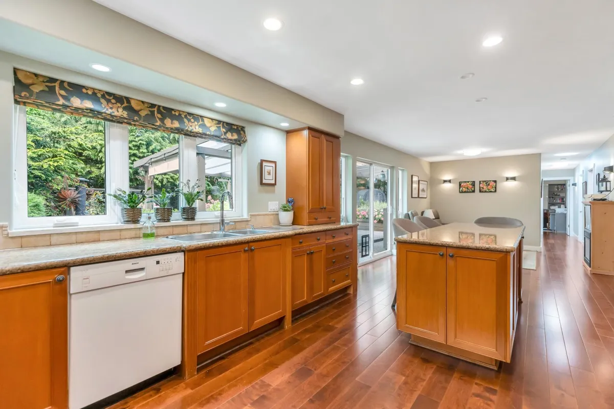 Guest Bathroom Photo of 5763 146a Street, Surrey, BC