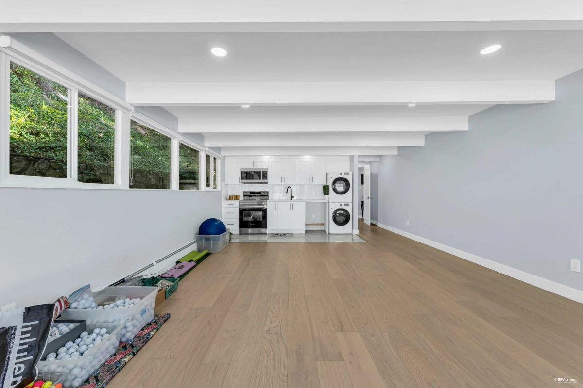 Front Yard Photo of 2755 Skilift Place, West Vancouver, BC