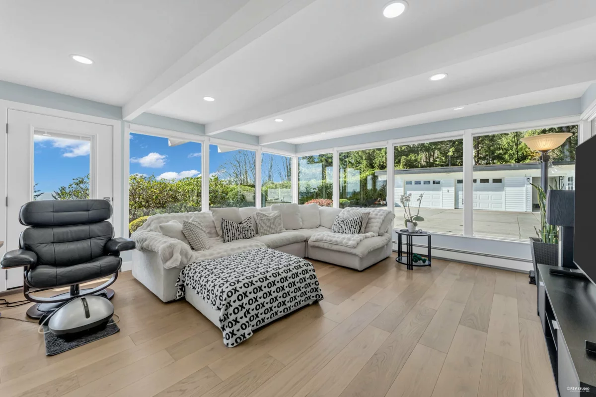 Guest Bathroom Photo of 2755 Skilift Place, West Vancouver, BC