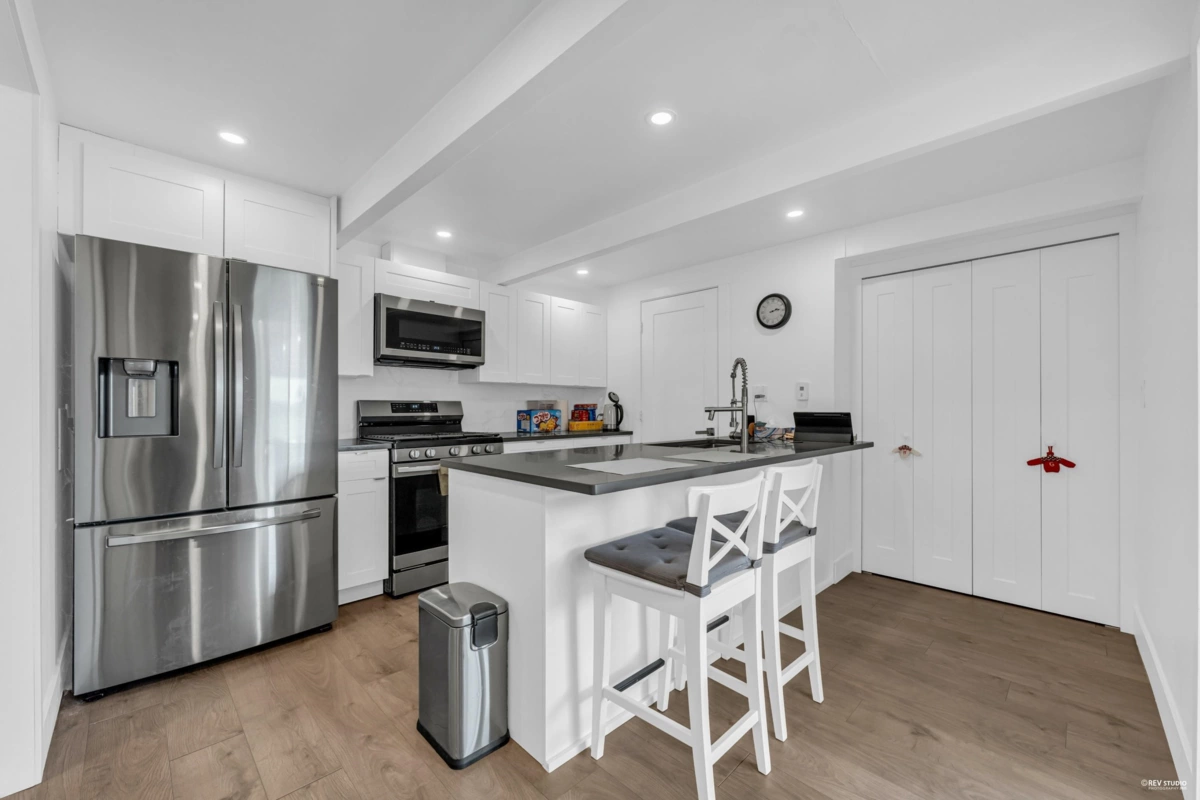 Outdoor Kitchen Photo of 2755 Skilift Place, West Vancouver, BC