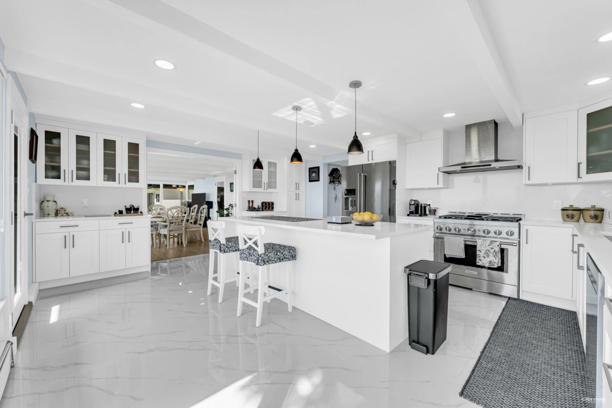 Primary Bathroom Photo of 2755 Skilift Place, West Vancouver, BC