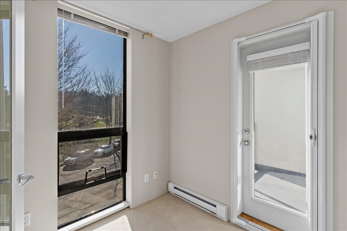 Powder Room Photo of 303 3588 Crowley Drive, Vancouver, BC