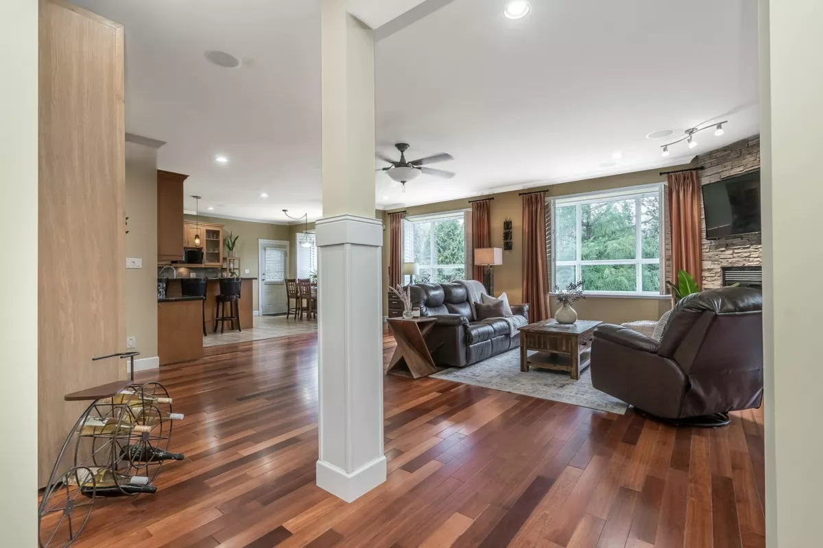 Dining Area Photo of 9422 216a Street, Langley, BC