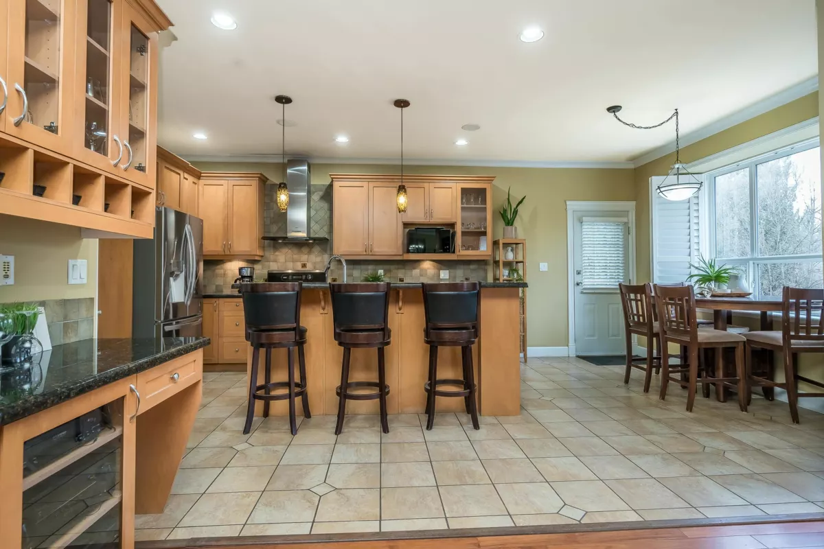 Guest Bathroom Photo of 9422 216a Street, Langley, BC