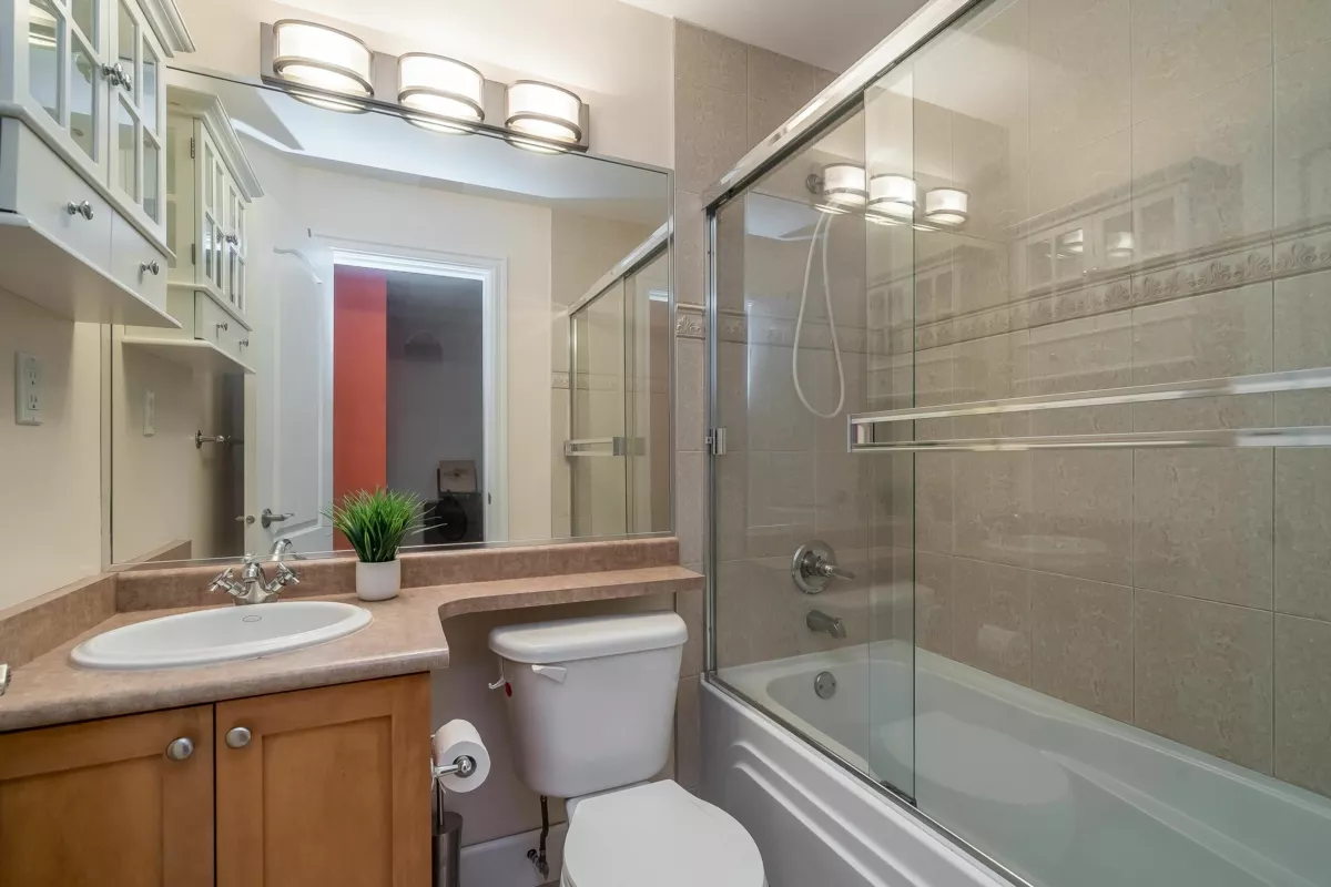 Hallway Photo of 9422 216a Street, Langley, BC