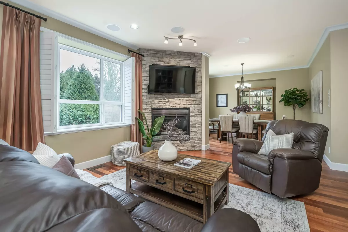 Kitchen Photo of 9422 216a Street, Langley, BC