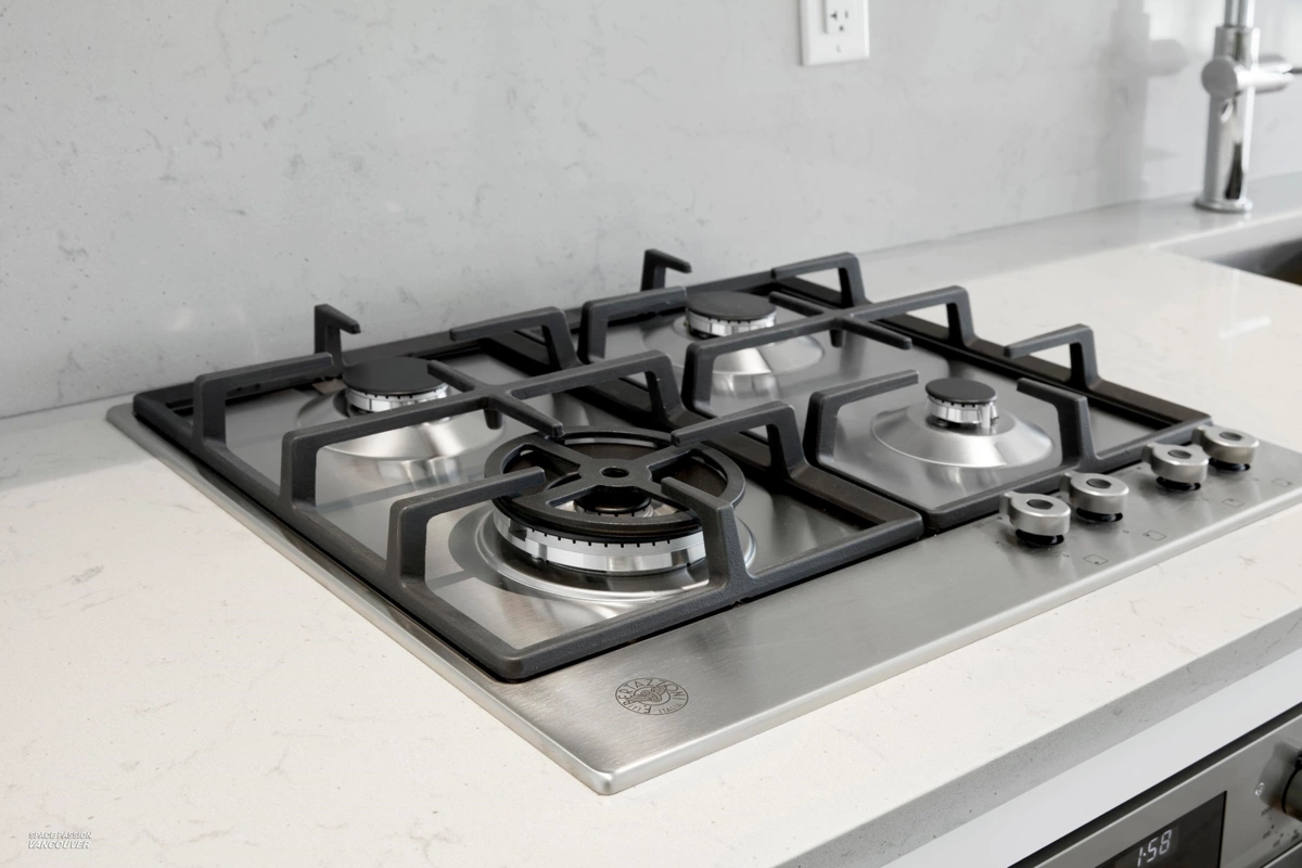 Walk-In Closet Photo of 911 6138 Birney Avenue, Vancouver, BC