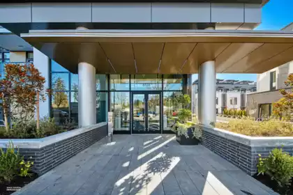 Entry Foyer Photo of 911 6138 Birney Avenue, Vancouver, BC