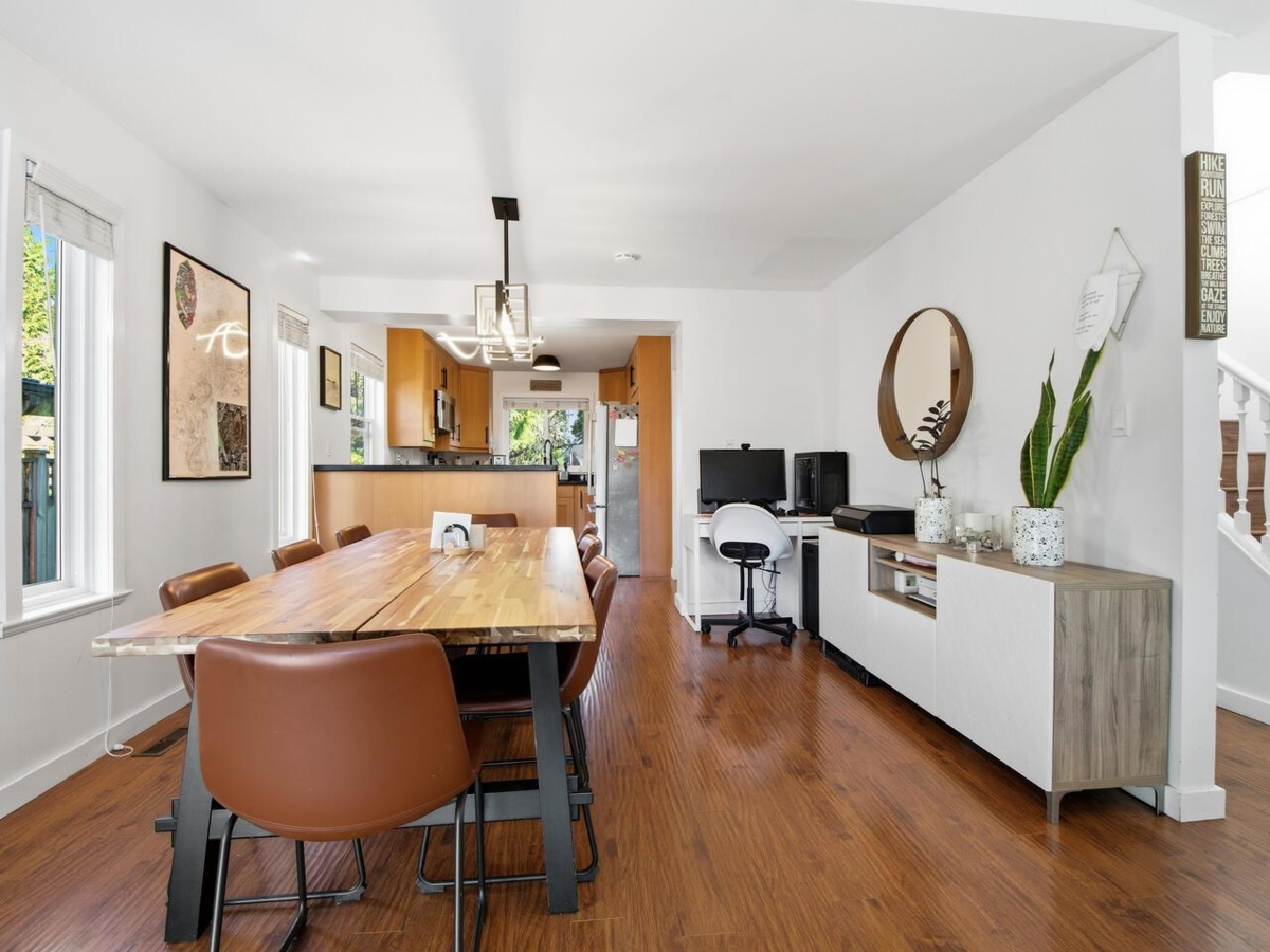 Dining Area Photo of 3660 Osprey Court, North Vancouver, BC