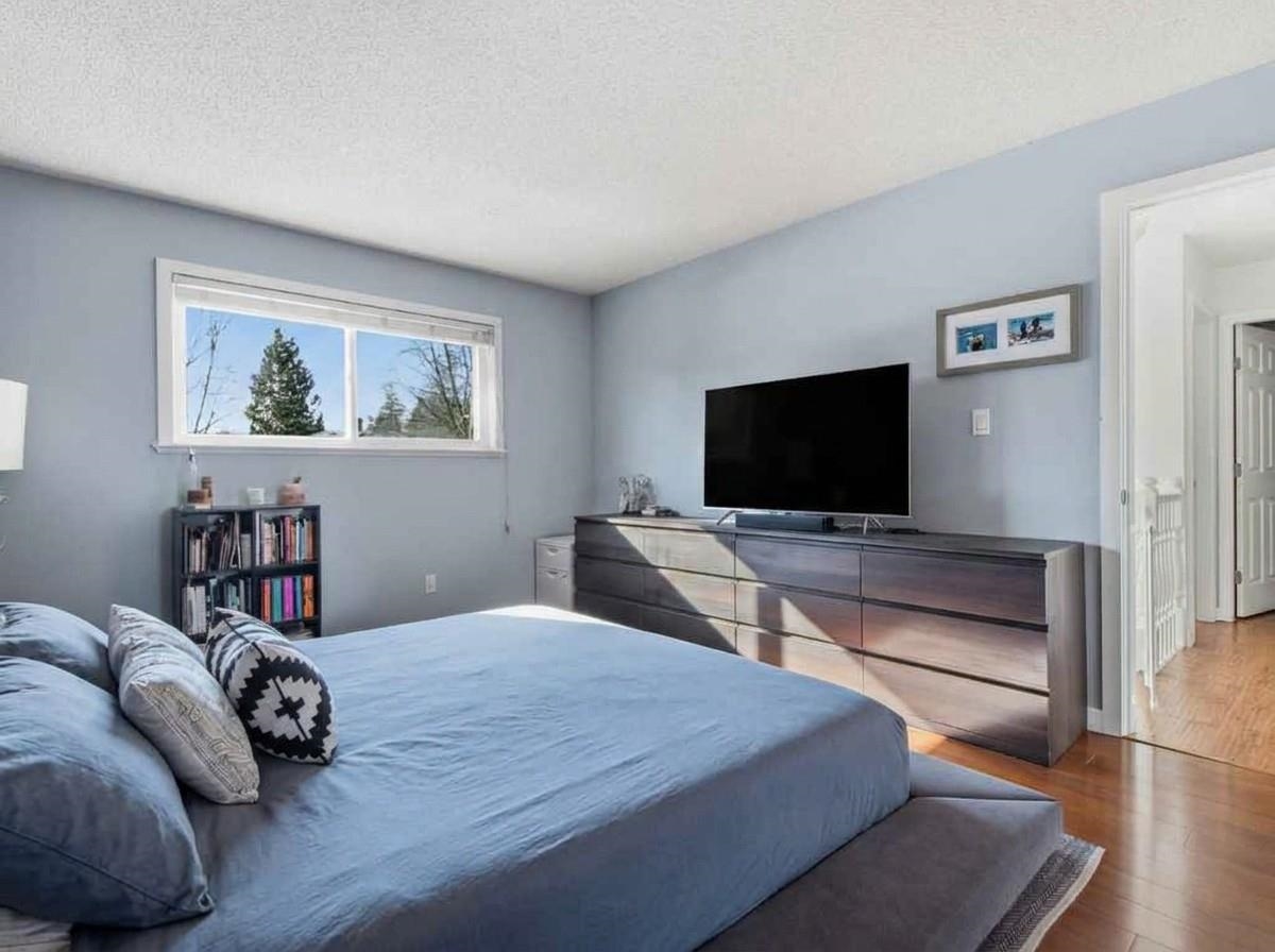 Powder Room Photo of 3660 Osprey Court, North Vancouver, BC