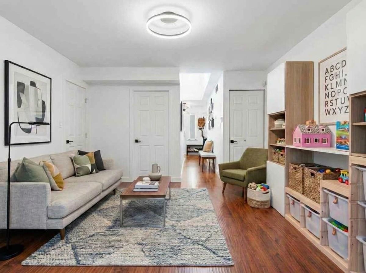 Primary Bathroom Photo of 3660 Osprey Court, North Vancouver, BC