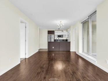 Kitchen Island Photo of 2201 2980 Atlantic Avenue, Coquitlam, BC