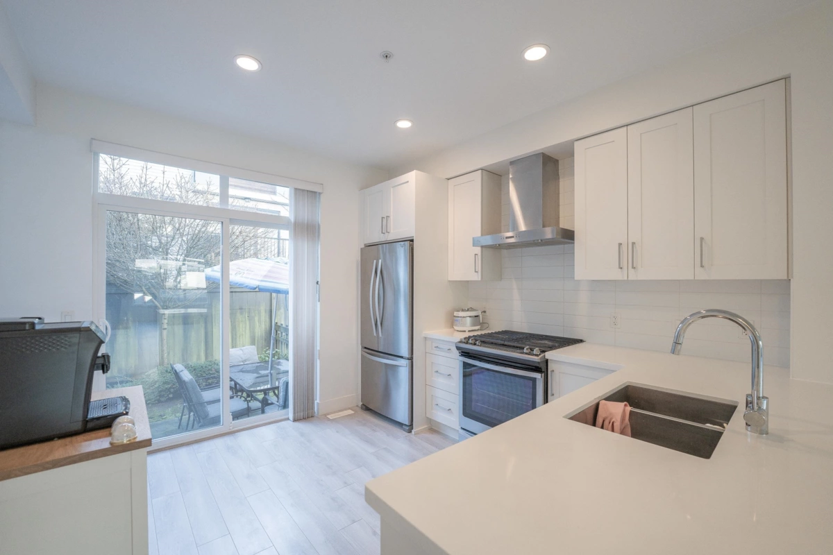 Breakfast Nook Photo of 72 8570 204 Street, Langley, BC