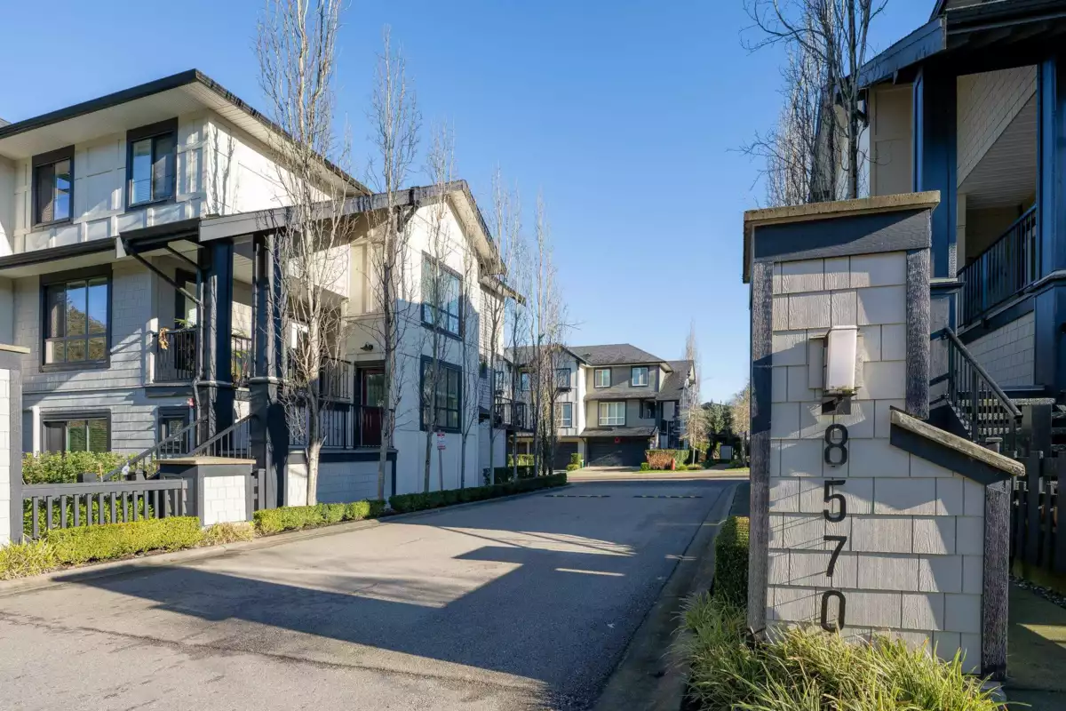 Powder Room Photo of 72 8570 204 Street, Langley, BC