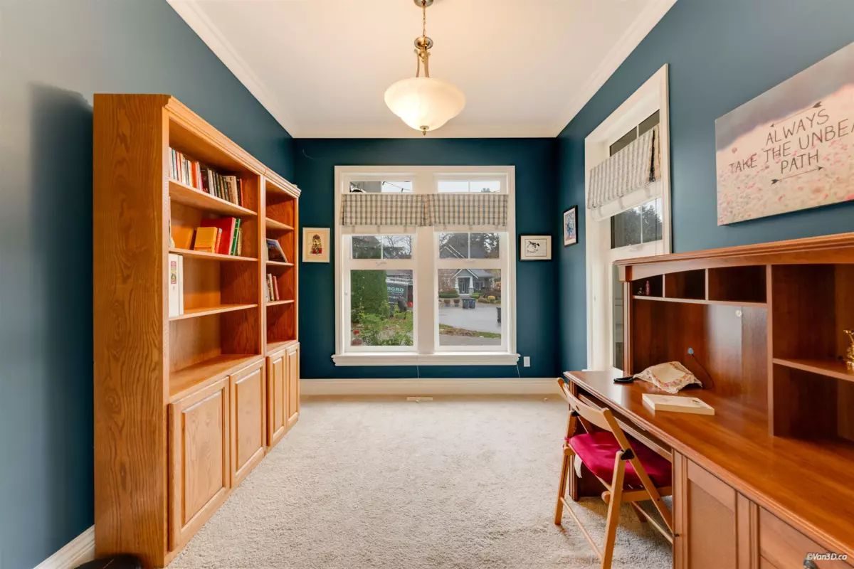 Family Room Photo of 2110 Indian Fort Drive, Surrey, BC