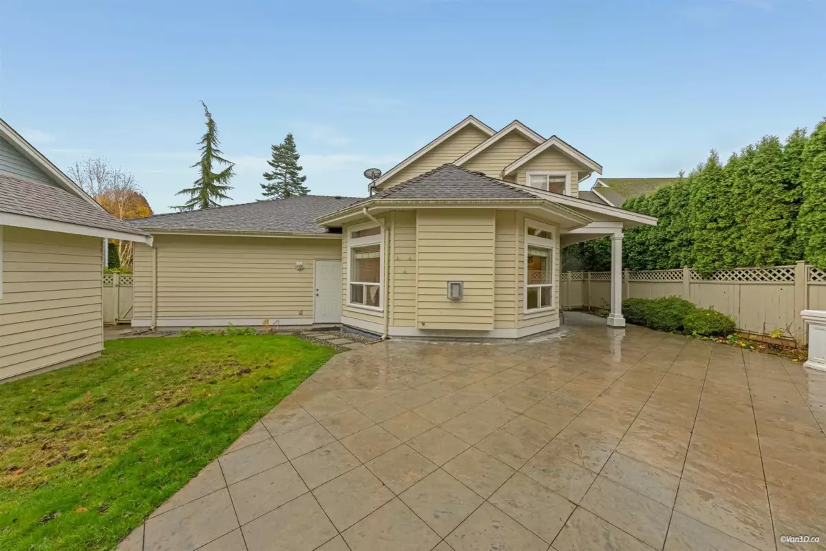 Laundry Room Photo of 2110 Indian Fort Drive, Surrey, BC