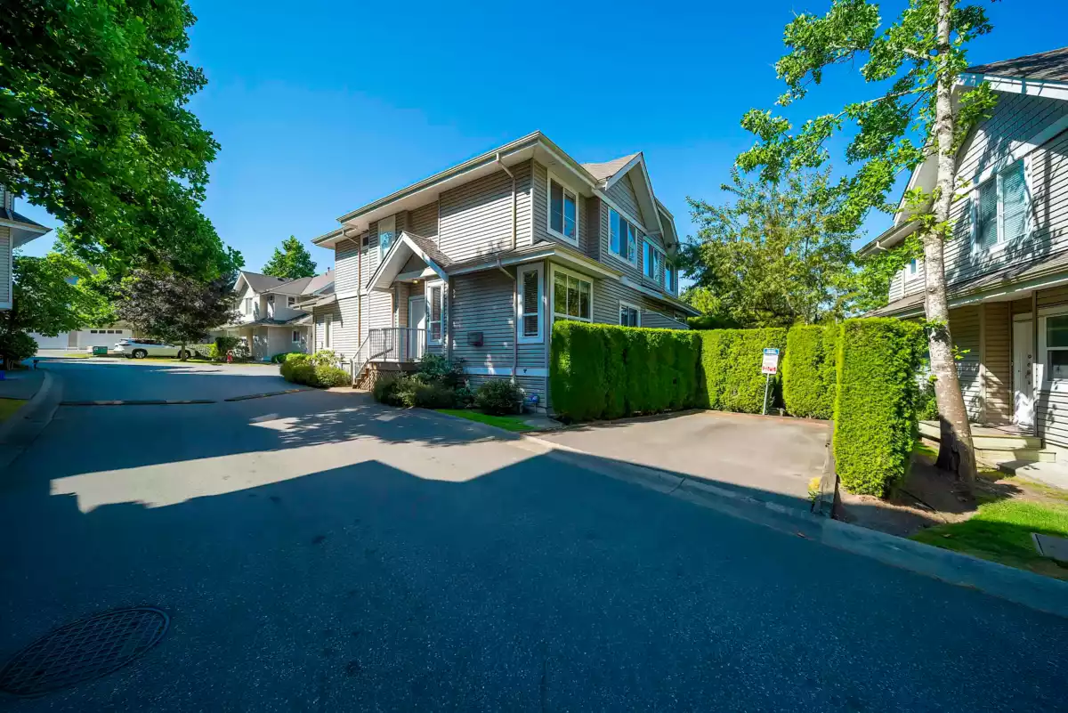Powder Room Photo of 24 8568 209 Street, Langley, BC