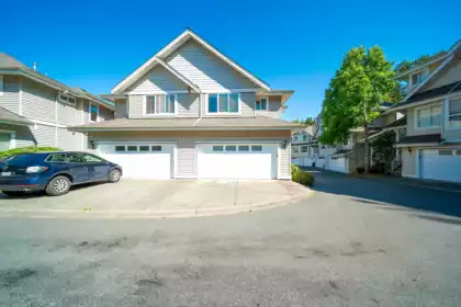 24 8568 209 Street, Langley, BC, Langley — 4 bed townhouse for sale